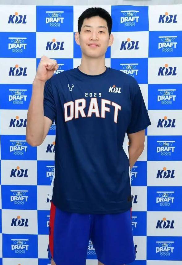 包含韩国新秀运动员实力不俗，展现独特魅力的词条