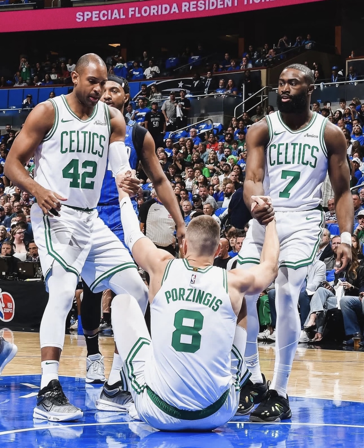 包含马刺逆转凯尔特人,武切维奇统治全场的词条 包含马刺逆转凯尔特人,武切维奇统治全场的词条