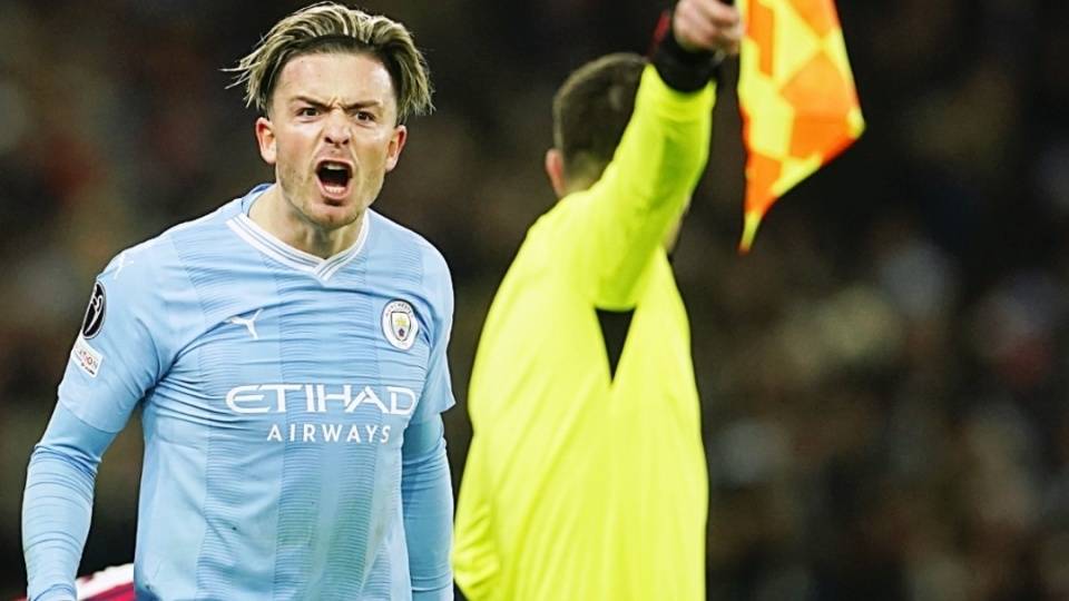 包含勒沃库森翻盘英格兰,库尔图瓦高光表现的词条 包含勒沃库森翻盘英格兰,库尔图瓦高光表现的词条