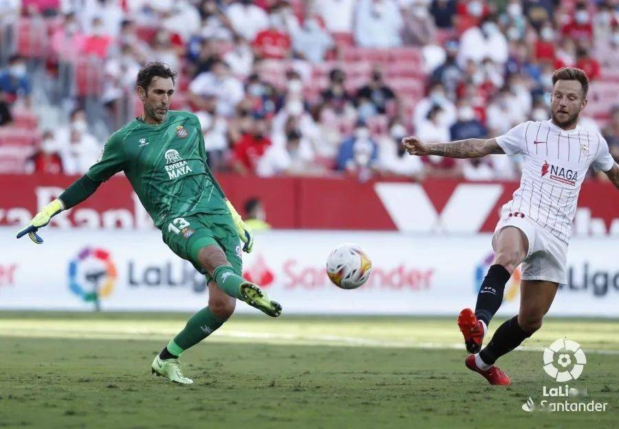 瓦伦西亚主场击败强敌,豪取三分的简单介绍 瓦伦西亚主场击败强敌,豪取三分的简单介绍