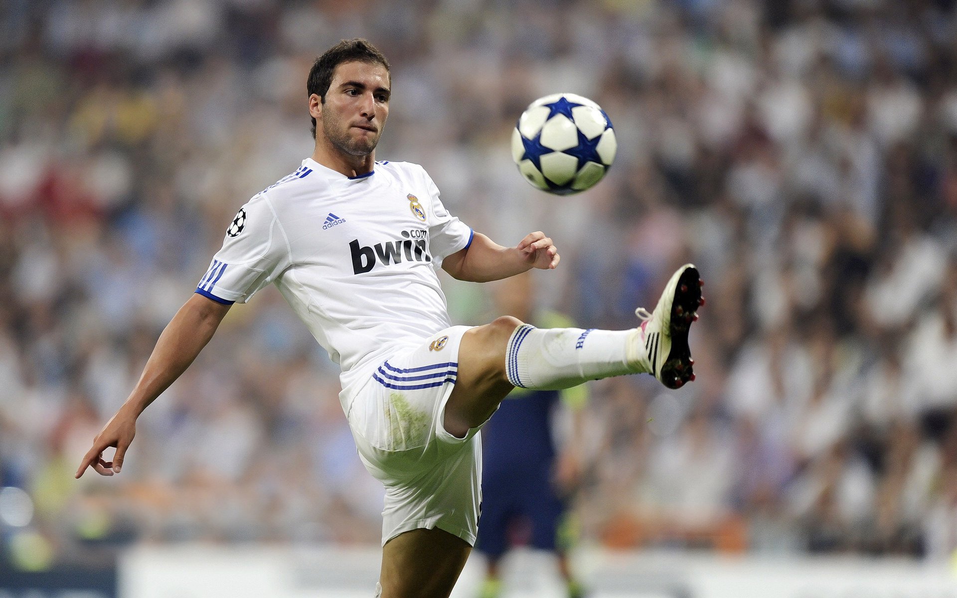 罗德里戈的节奏魔法，英格兰式掌控如何在意甲焦点战中驯服亚特兰大