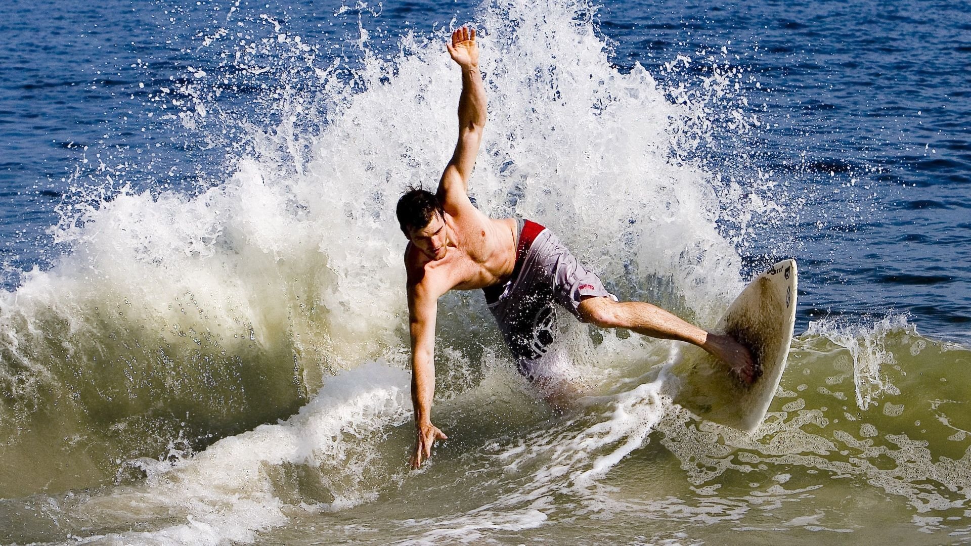 美加墨世界杯之夜,米切尔在压力熔炉中淬炼的爆发传奇